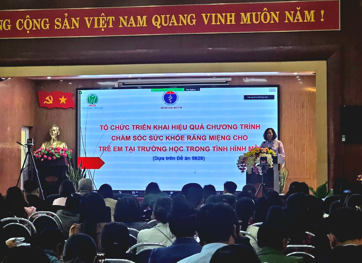 PGS.TS. Nguyễn Thị Hồng Minh, Giám Đốc Trung tâm ĐT & CĐT phát biểu tại lớp tập huấn